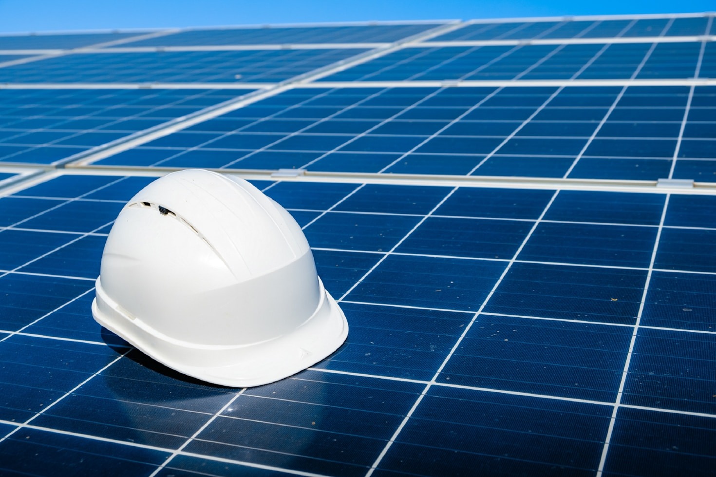 Por que investir em energia solar com curadoria técnica?